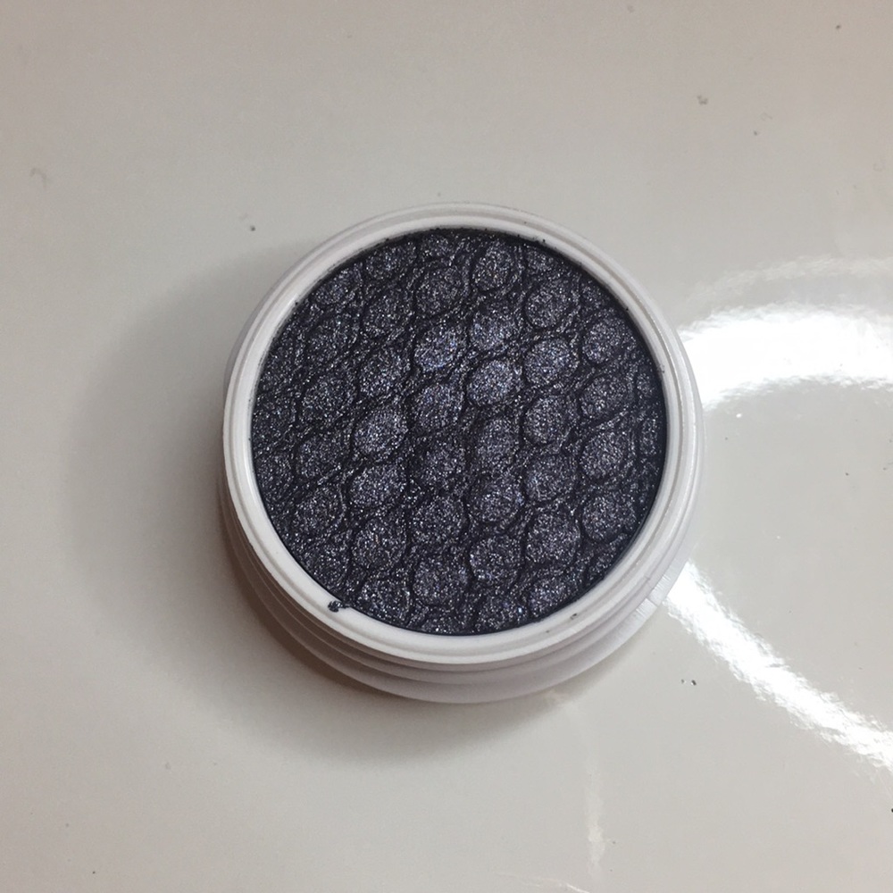 Colourpop super shock shadow- Fan girl
